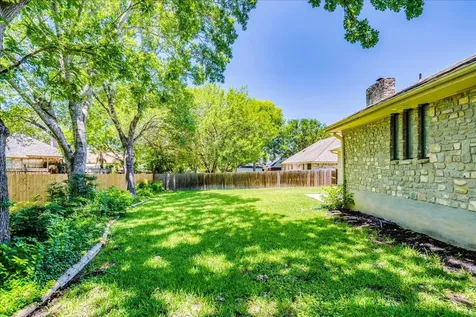 2132 Northcrest Drive New Braunfels TX 78130