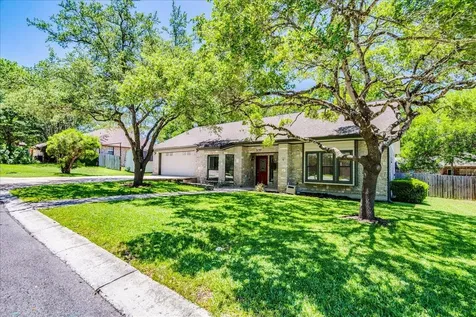 2132 Northcrest Drive New Braunfels TX 78130