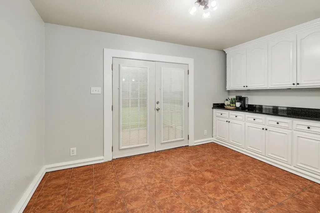 335 Mistletoe Lane Kyle TX 78640