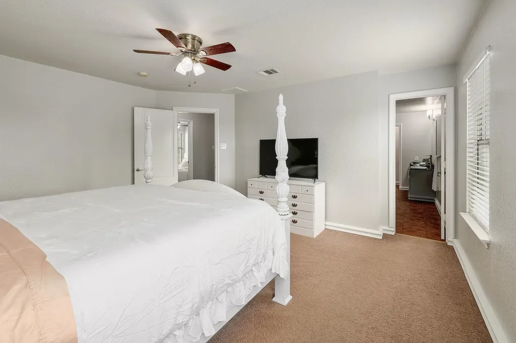 335 Mistletoe Lane Kyle TX 78640