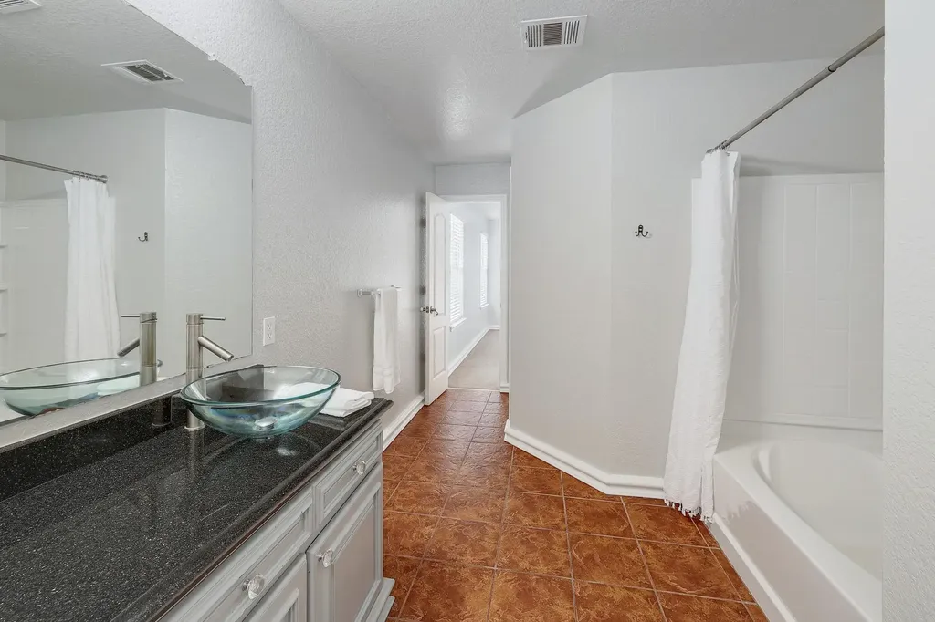 335 Mistletoe Lane Kyle TX 78640