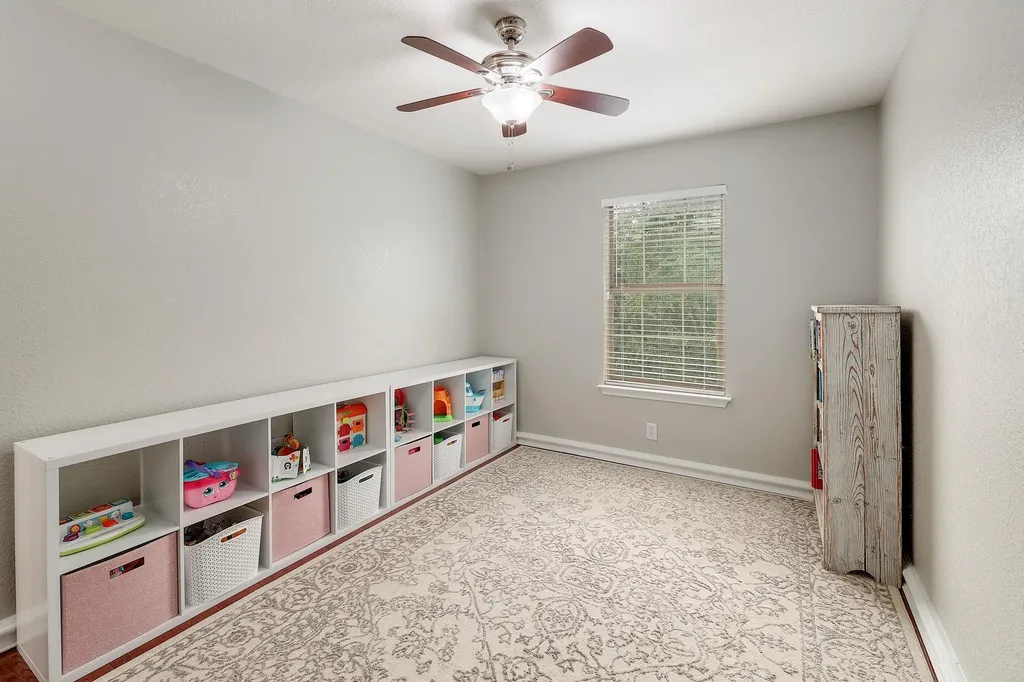 335 Mistletoe Lane Kyle TX 78640