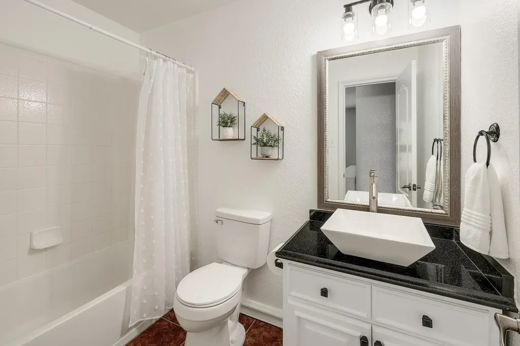 335 Mistletoe Lane Kyle TX 78640