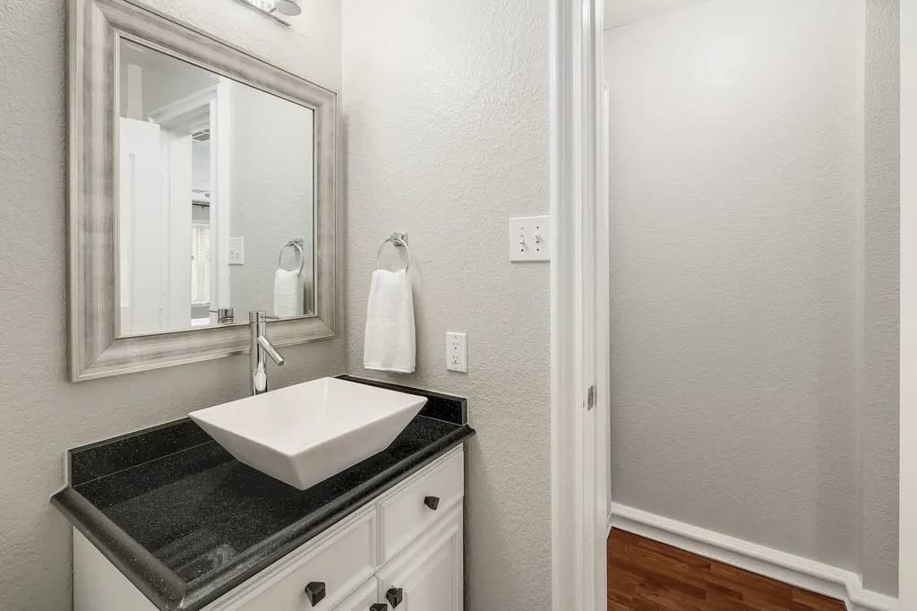 335 Mistletoe Lane Kyle TX 78640