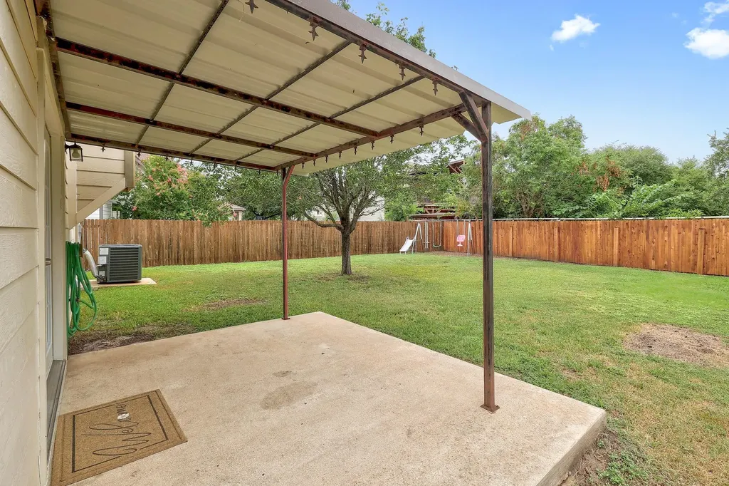 335 Mistletoe Lane Kyle TX 78640