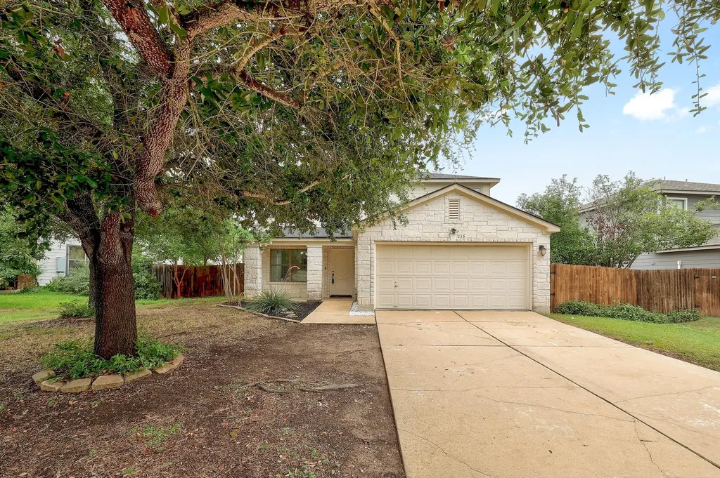 335 Mistletoe Lane Kyle TX 78640