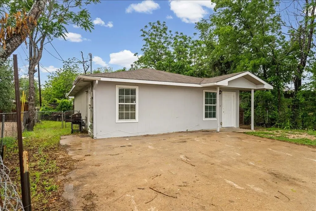 904 Montopolis Drive Austin TX 78741
