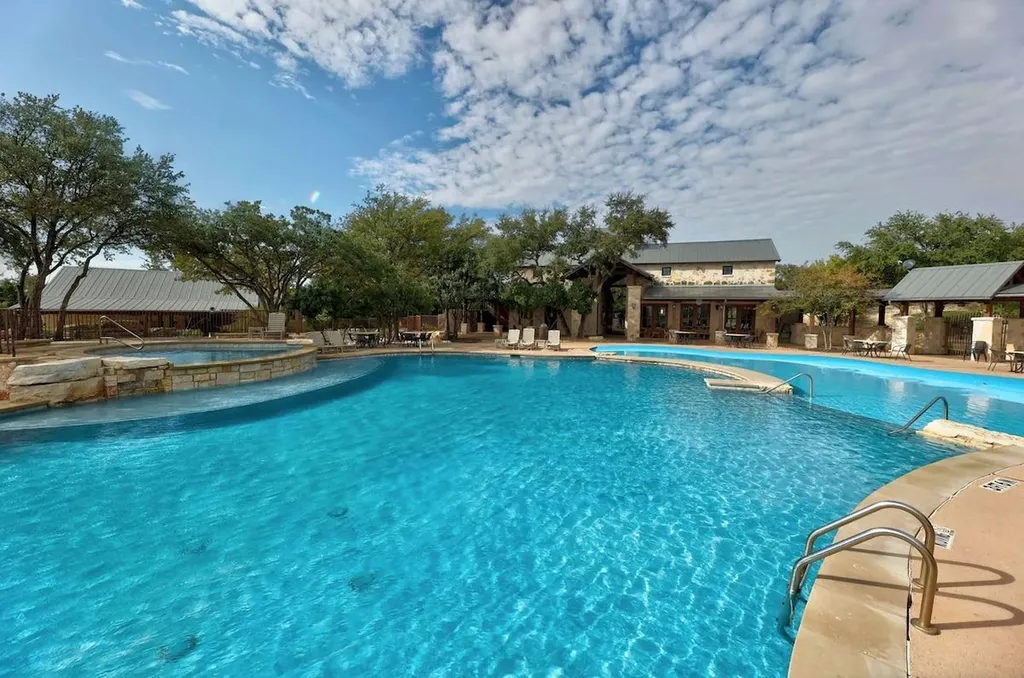 18905 Leisure Lane Lago Vista TX 78645