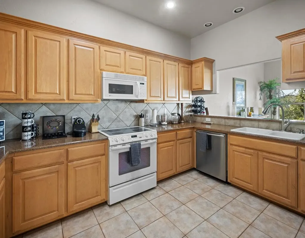 5900 W Fm 2147 Horseshoe Bay TX 78657