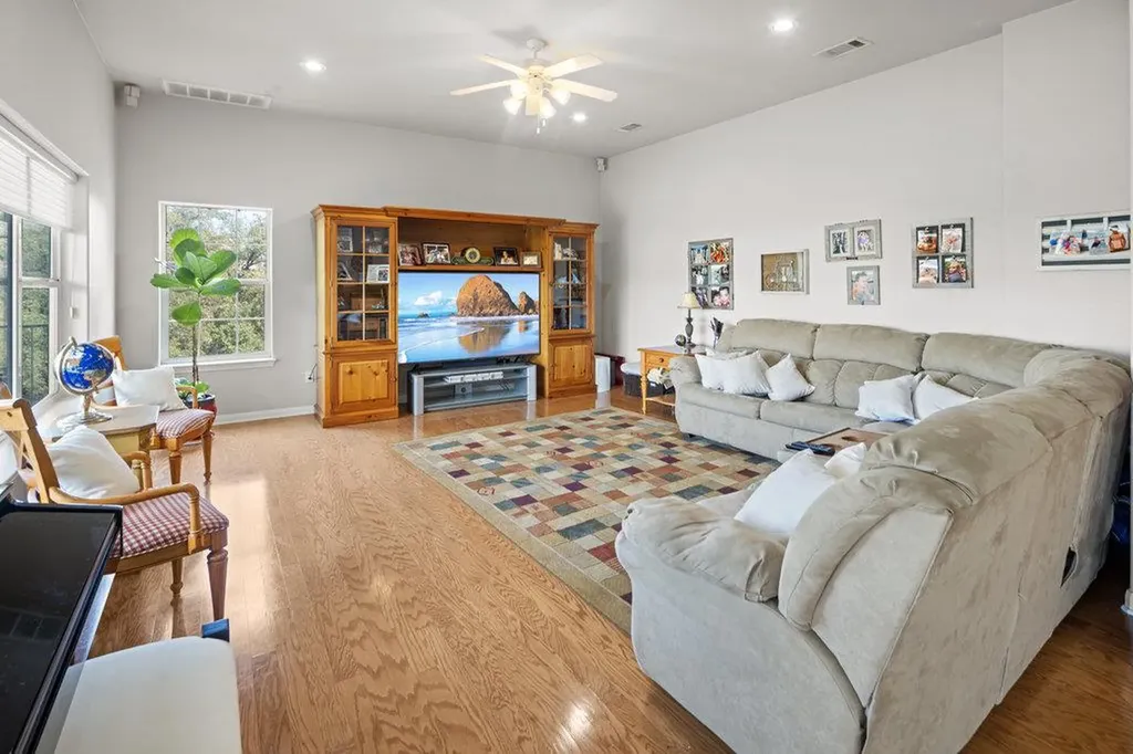 5900 W Fm 2147 Horseshoe Bay TX 78657