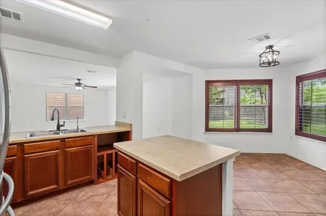 4600 Cottonwood Street Austin TX 78744