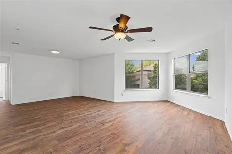 4600 Cottonwood Street Austin TX 78744
