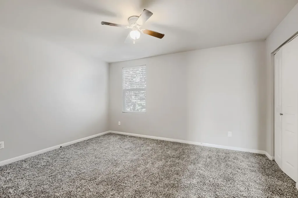 5136 Hellman Kyle TX 78640