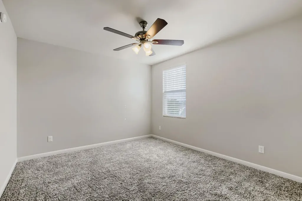 5136 Hellman Kyle TX 78640