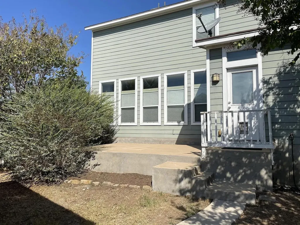 5136 Hellman Kyle TX 78640