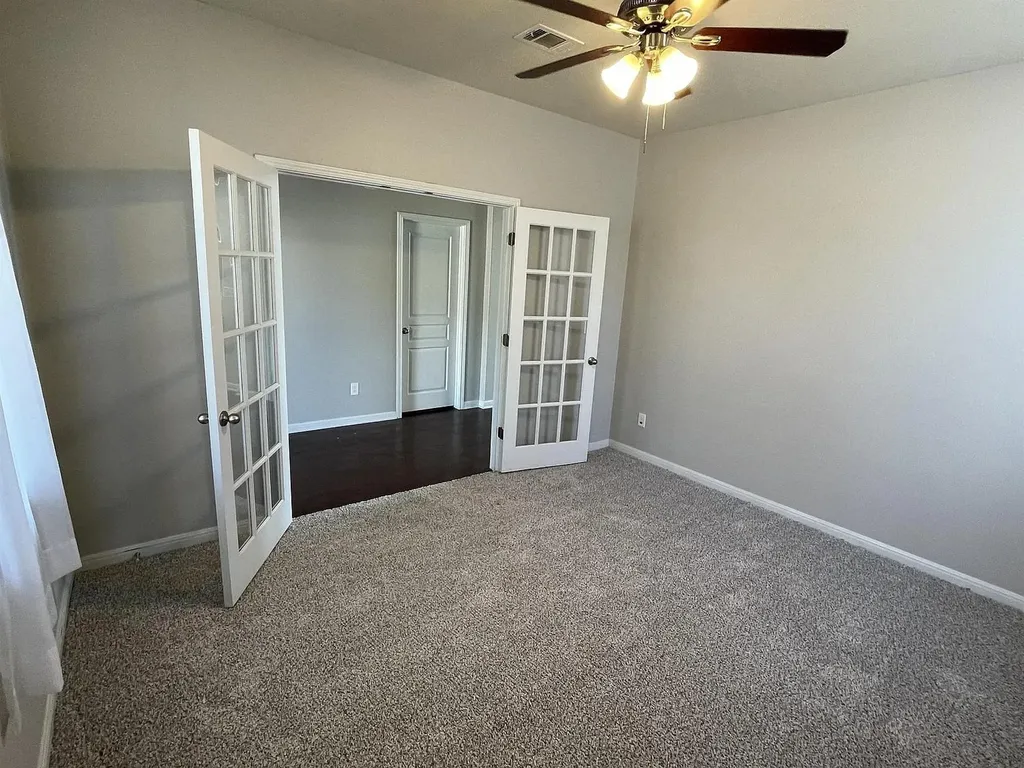 5136 Hellman Kyle TX 78640