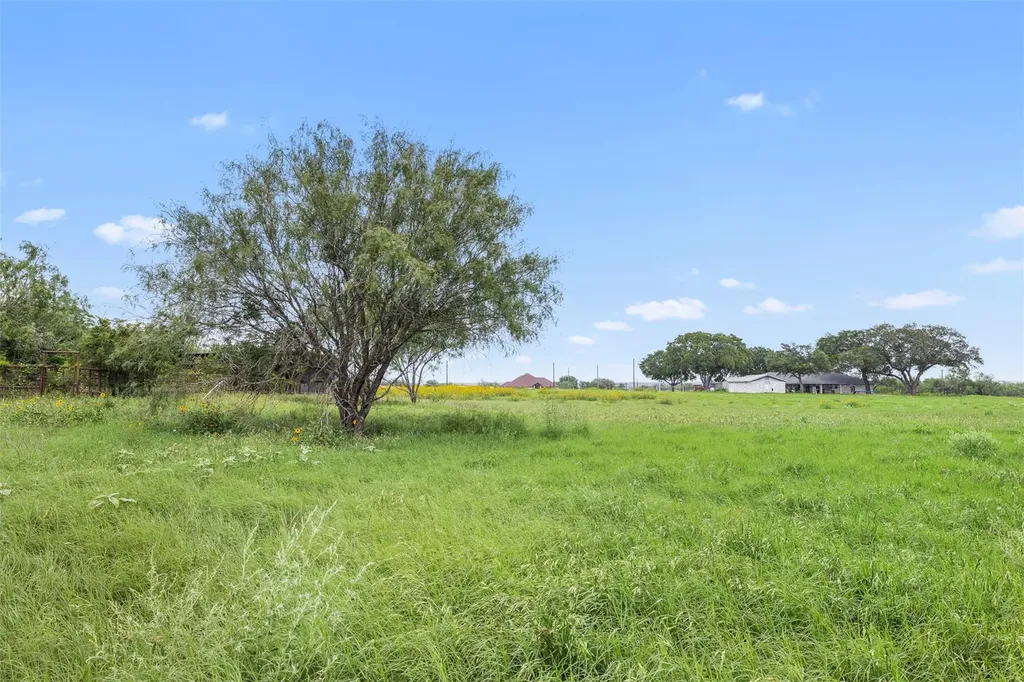 Lot 1 County Road 342 La Vernia TX 78121