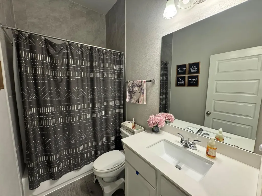 2004 Stirling Street Leander TX 78641