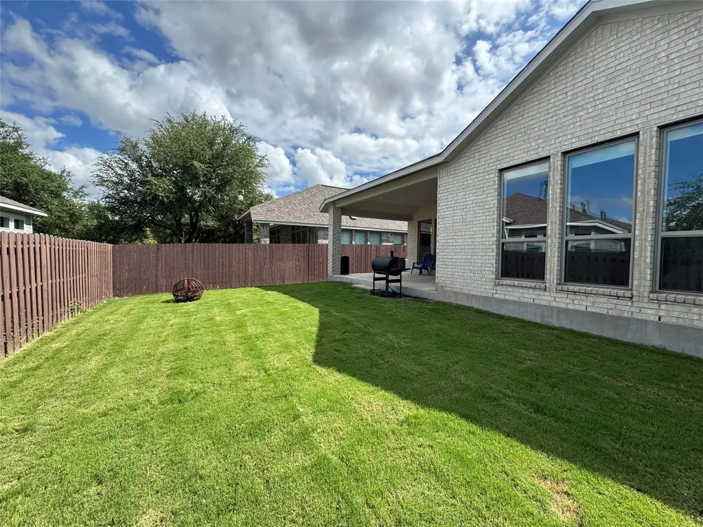 2004 Stirling Street Leander TX 78641