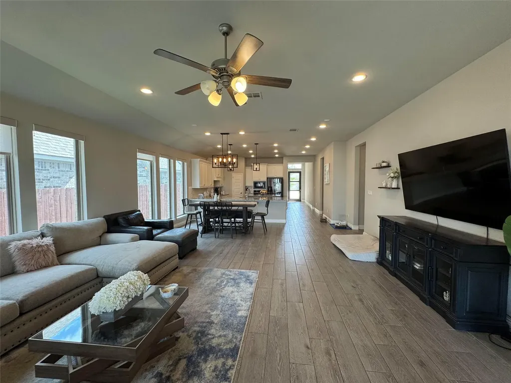 2004 Stirling Street Leander TX 78641