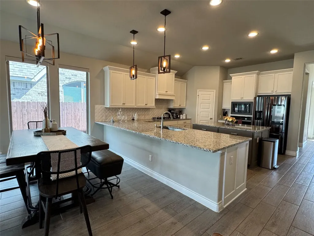 2004 Stirling Street Leander TX 78641