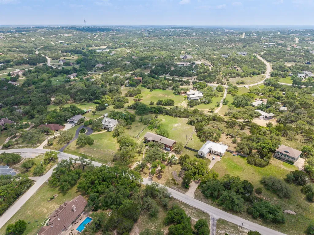 701 Oakwood Lane Dripping Springs TX 78620