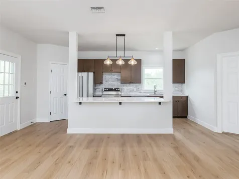 701 Oakwood Lane Dripping Springs TX 78620
