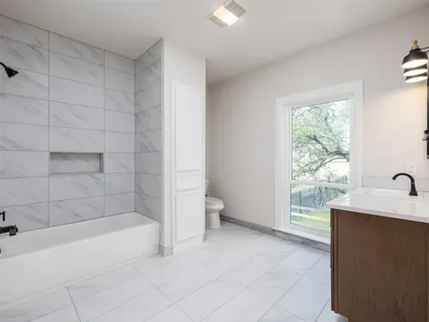 701 Oakwood Lane Dripping Springs TX 78620
