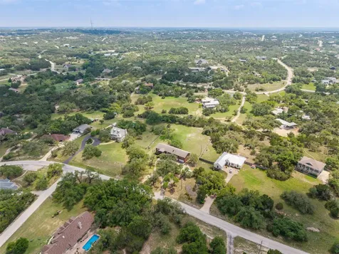 701 Oakwood Lane Dripping Springs TX 78620