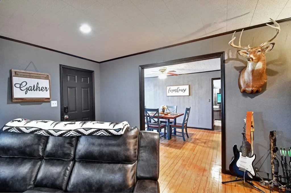 1017 Us Highway 87 E Smiley TX 78159