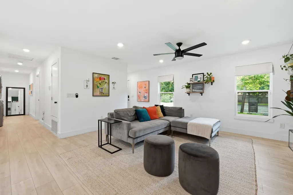 1406 Camelot Circle Austin TX 78745
