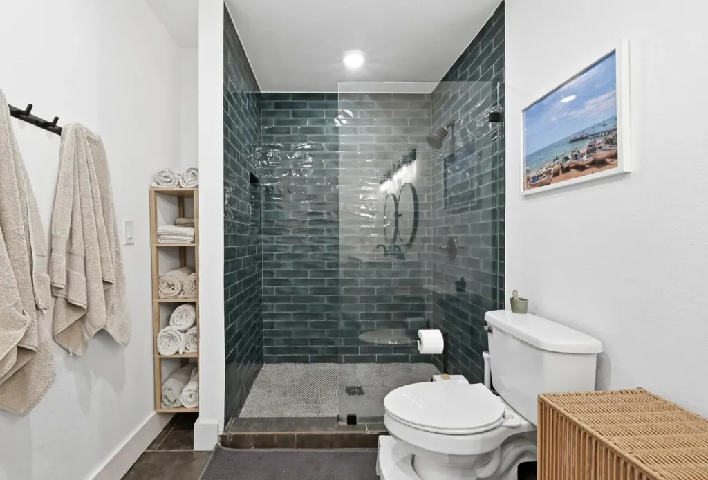 1406 Camelot Circle Austin TX 78745