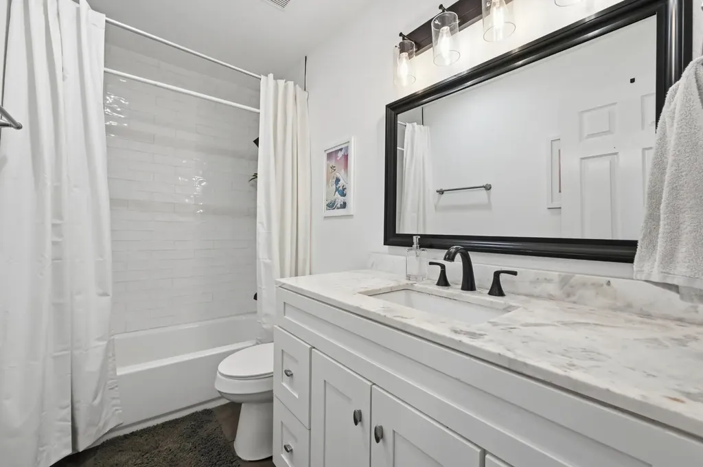 1406 Camelot Circle Austin TX 78745