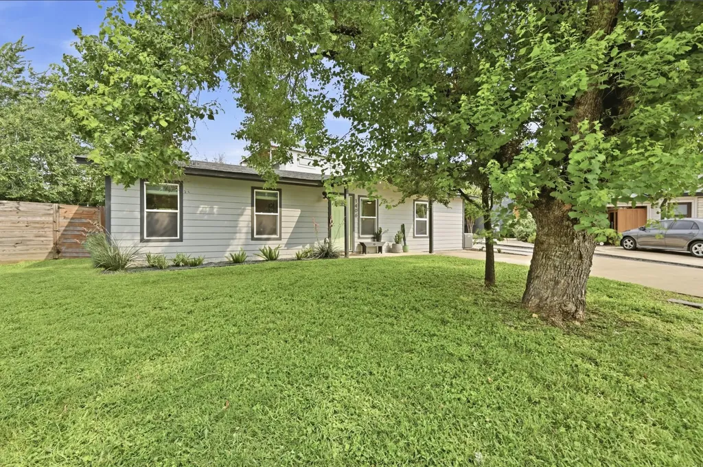 1406 Camelot Circle Austin TX 78745