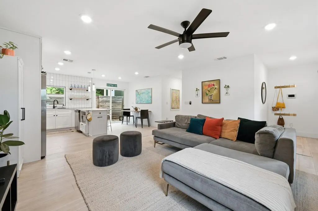1406 Camelot Circle Austin TX 78745