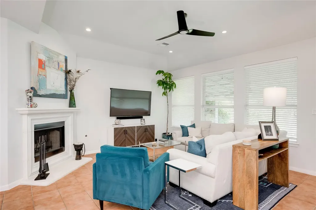 5205 Scottish Thistle Drive Austin TX 78739