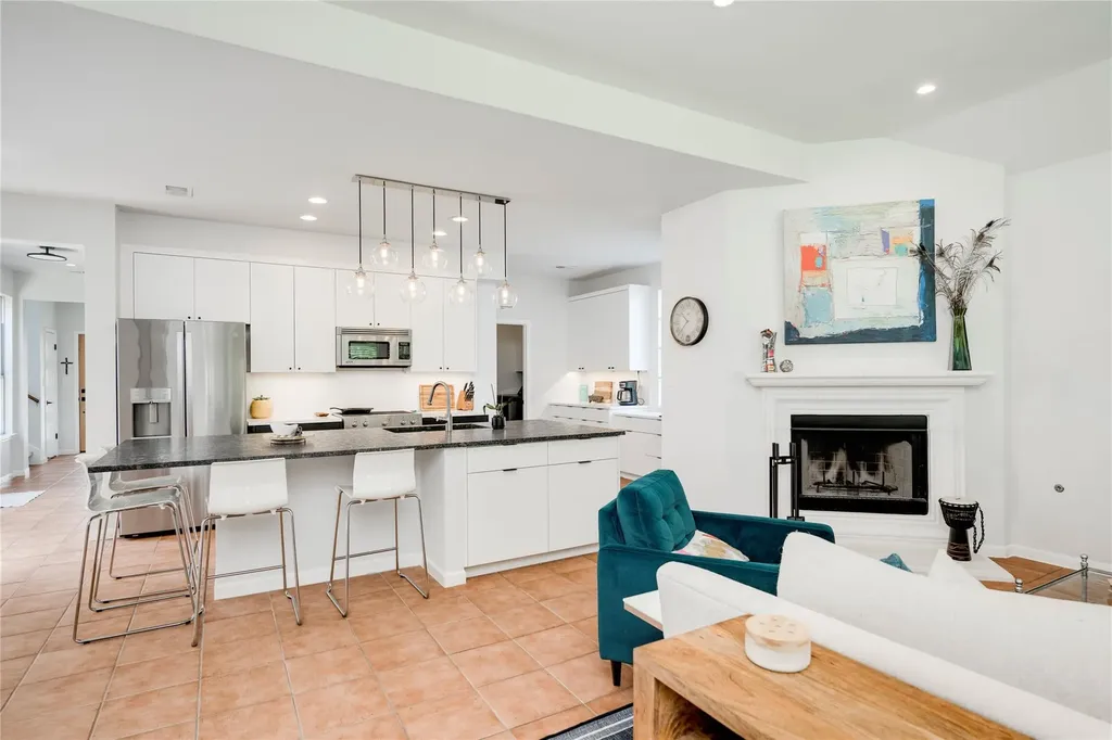 5205 Scottish Thistle Drive Austin TX 78739