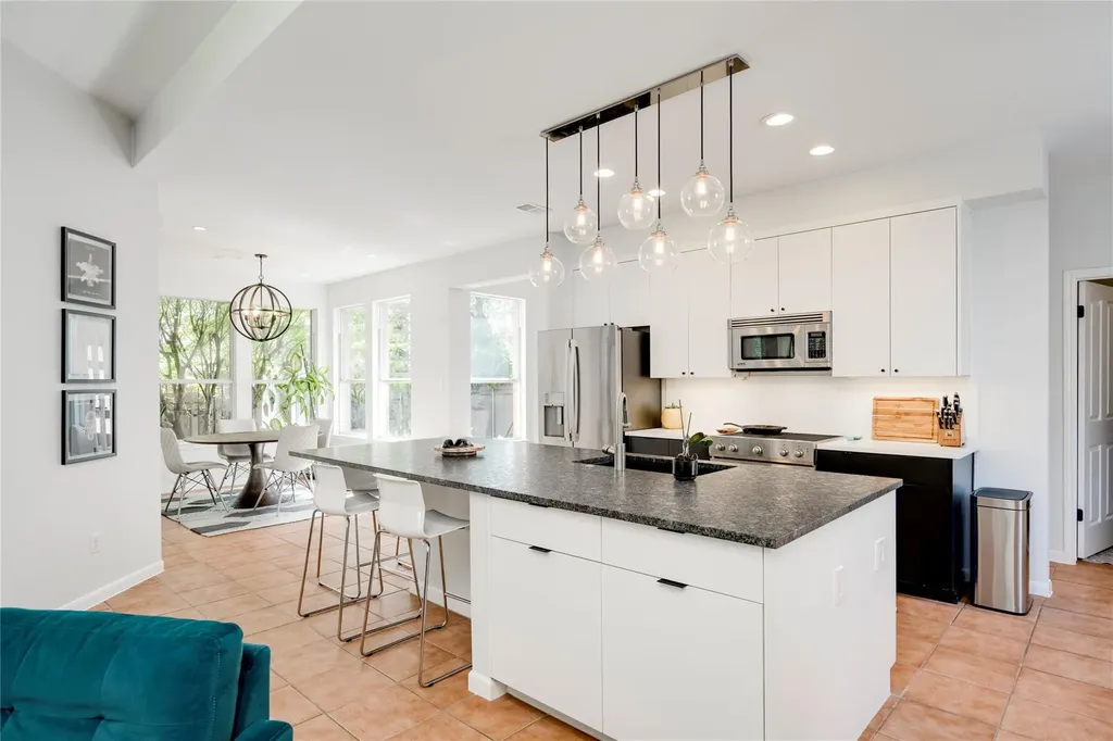 5205 Scottish Thistle Drive Austin TX 78739