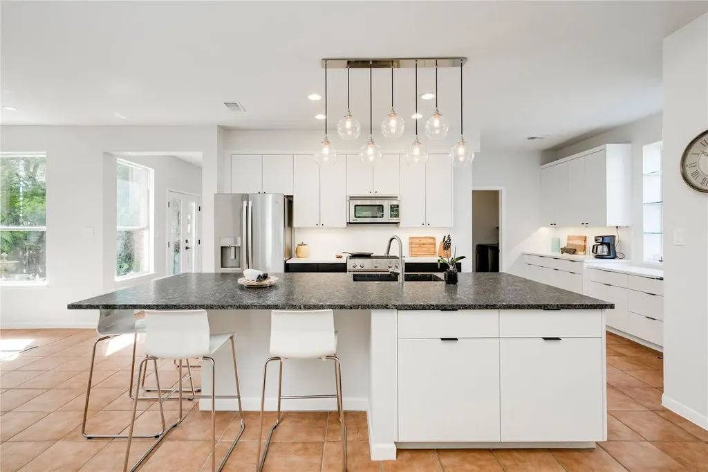 5205 Scottish Thistle Drive Austin TX 78739