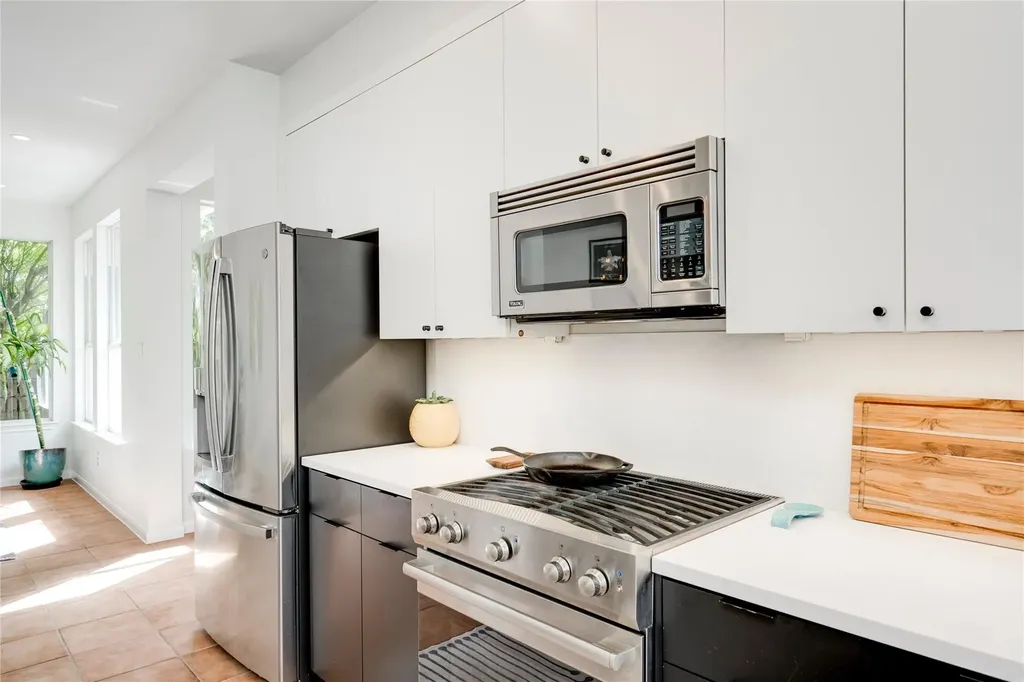 5205 Scottish Thistle Drive Austin TX 78739