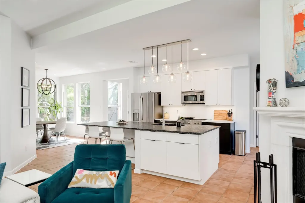 5205 Scottish Thistle Drive Austin TX 78739