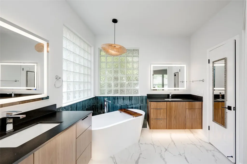 5205 Scottish Thistle Drive Austin TX 78739