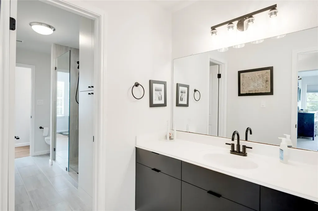 5205 Scottish Thistle Drive Austin TX 78739