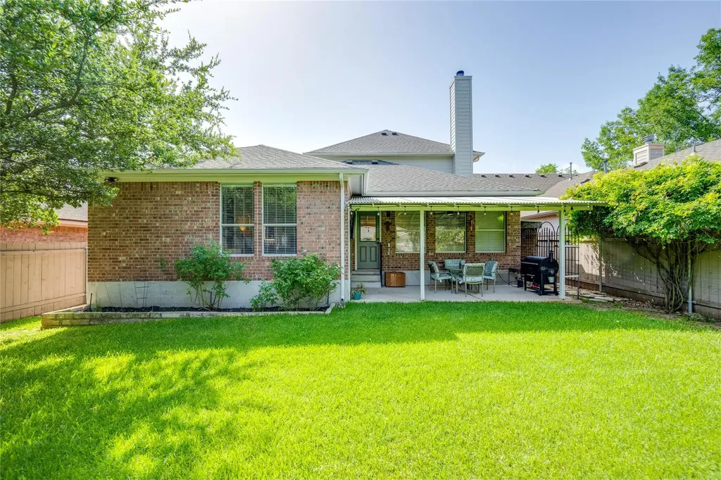 5205 Scottish Thistle Drive Austin TX 78739