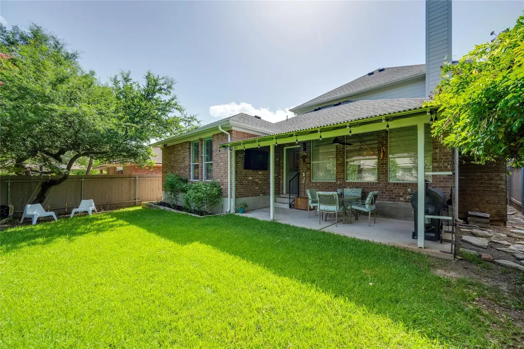 5205 Scottish Thistle Drive Austin TX 78739