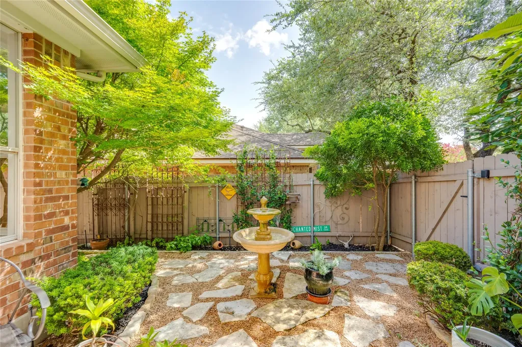 5205 Scottish Thistle Drive Austin TX 78739