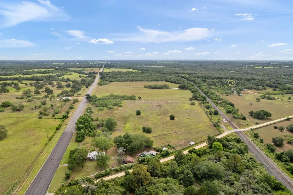 10843 Us Highway 90 W Harwood TX 78632