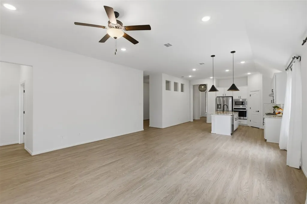 2236 Mcclendon Trail Leander TX 78641