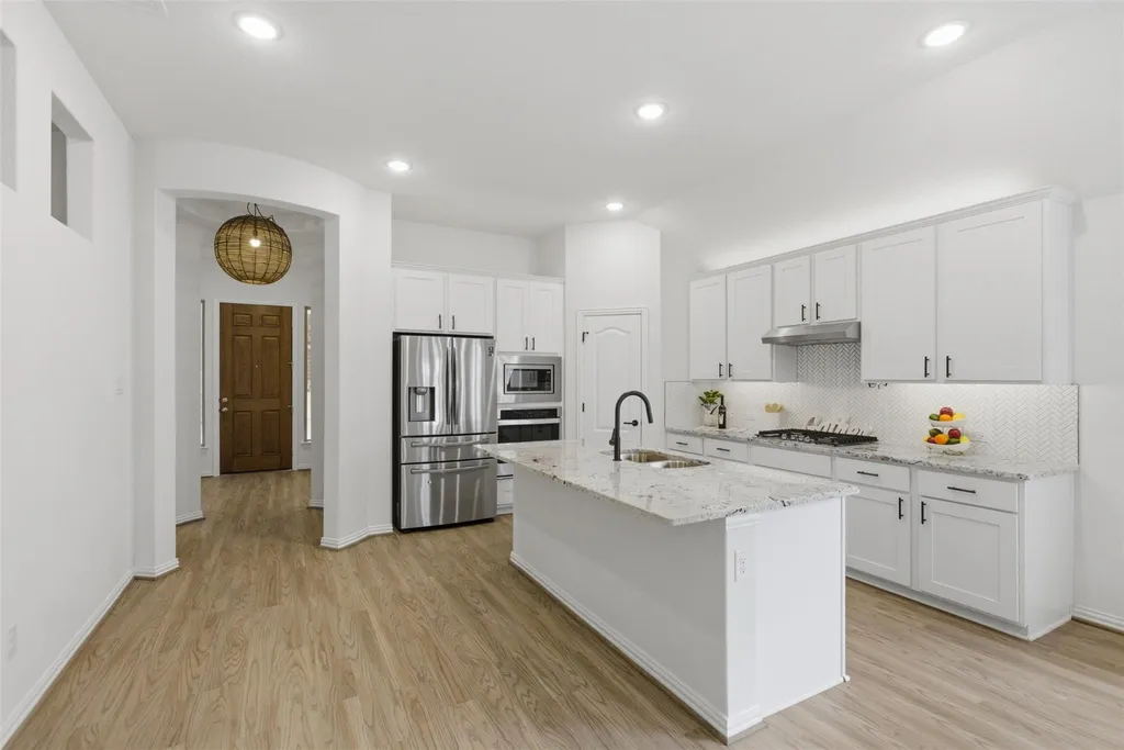2236 Mcclendon Trail Leander TX 78641