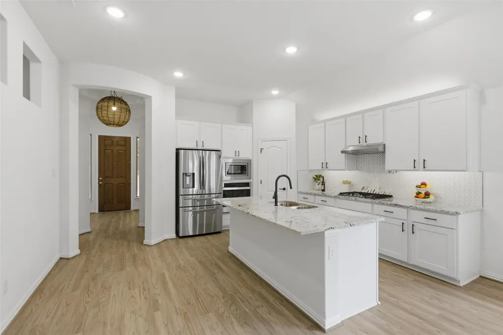 2236 Mcclendon Trail Leander TX 78641